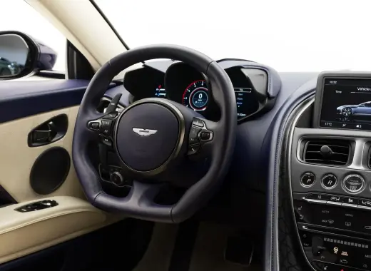 Aston Martin DBS Superleggera